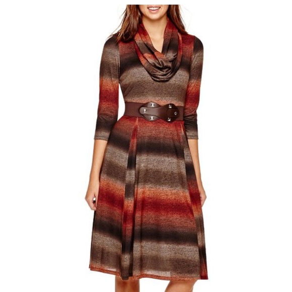 Women Dress - Picture 1 of 2